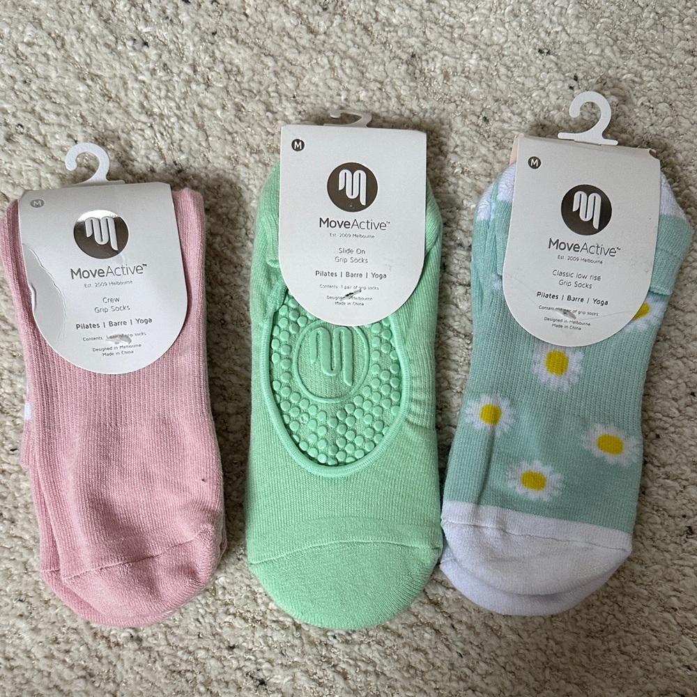 SET Active Pink, Green, and White Socks
